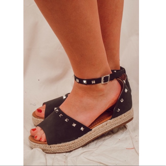 'Audrey' Studded Platform Espadrille Sandals - Picture 4 of 7